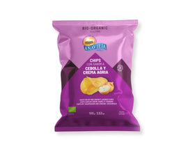 Anavieja Potato Chips Onion and Sour Cream 100g, made with organic potatoes and seasoned with a natural blend of onion, olive, and parsley for a delicious, crispy snack.